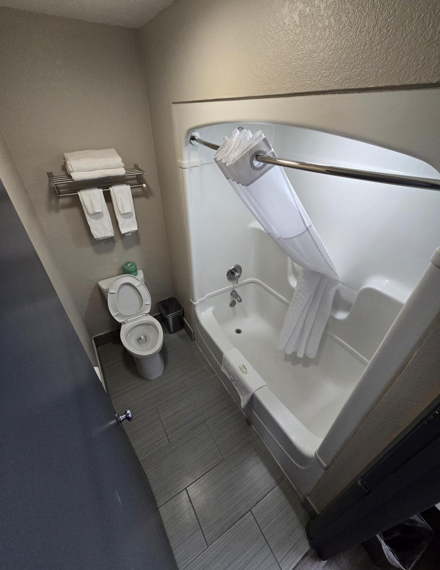 Hotel Days By Wyndham Wichita Falls