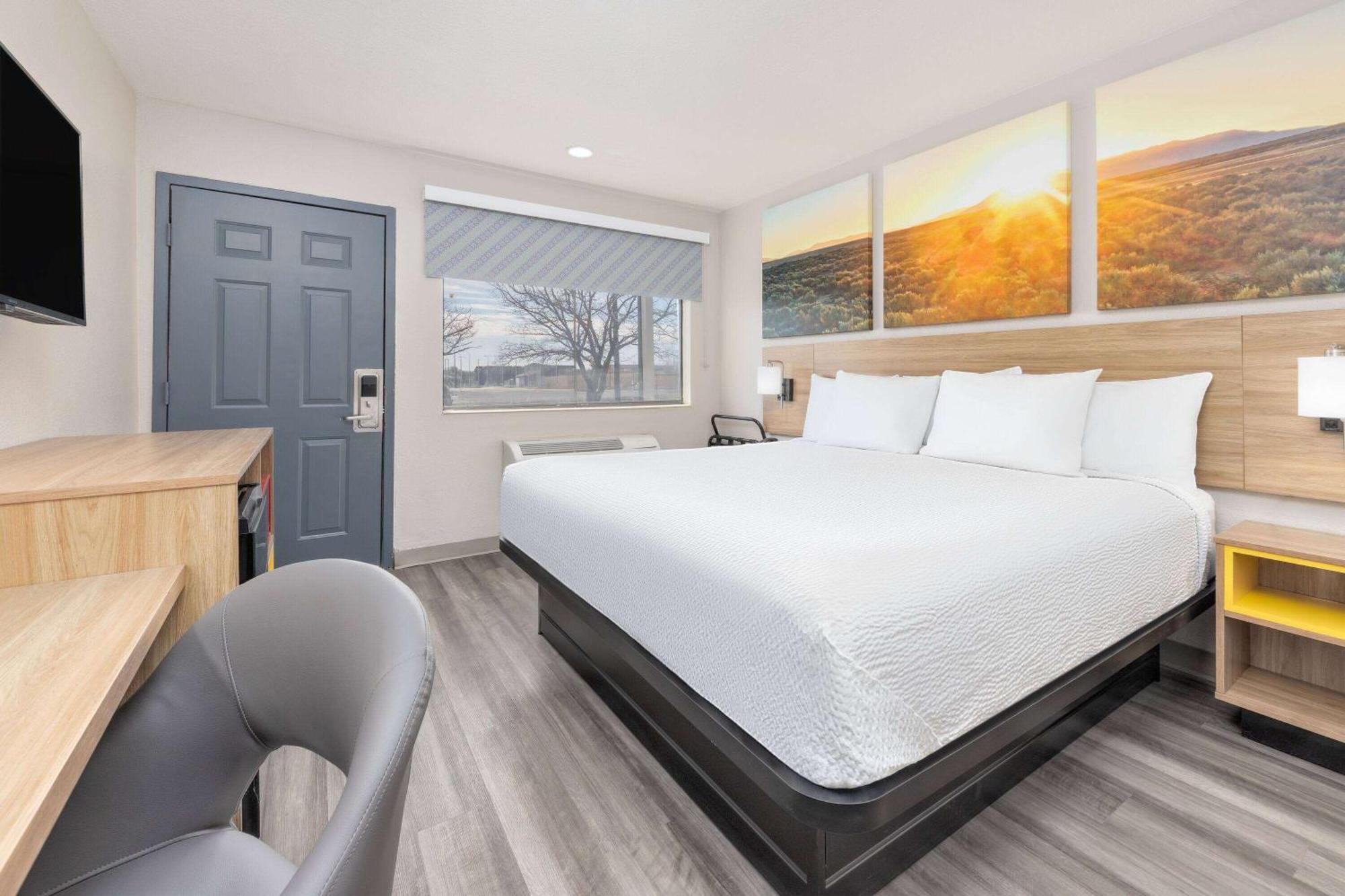Days By Wyndham Hotel Wichita Falls