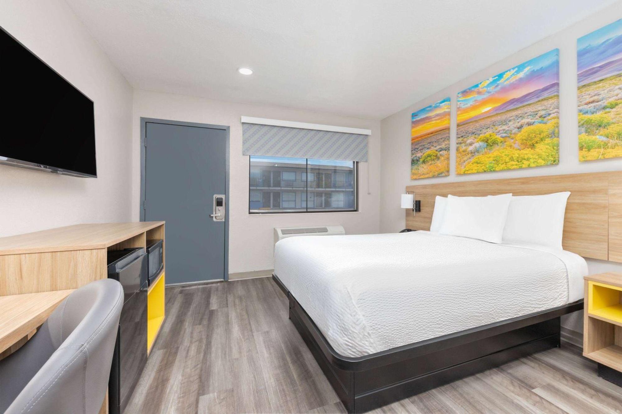 Days By Wyndham Hotel 3*